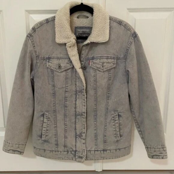 Levi’s denim & sherpa jacket - Picture 1 of 6